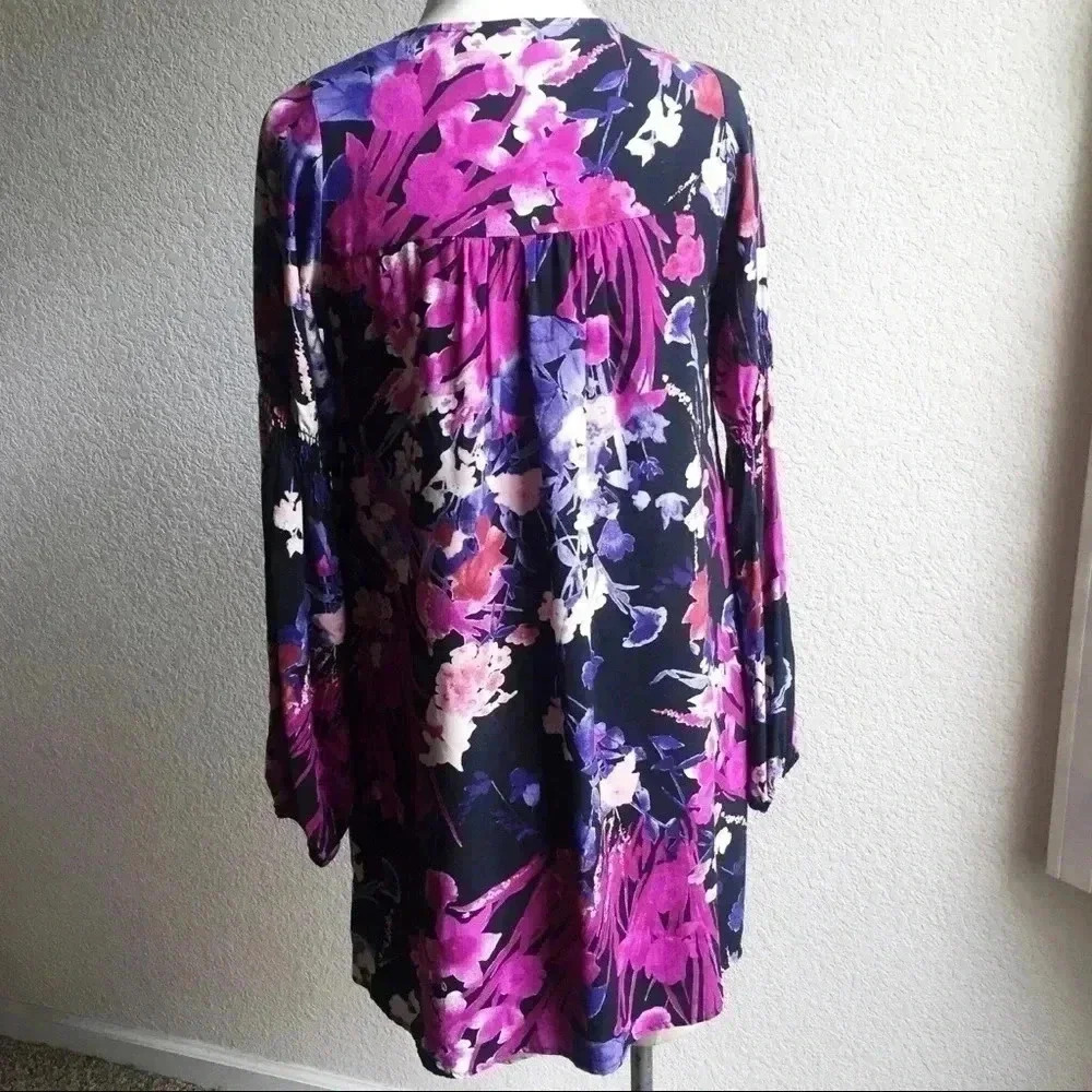 Lace + Whiskey Caravan Floral Dress With Keyhole - Picture 4 of 8